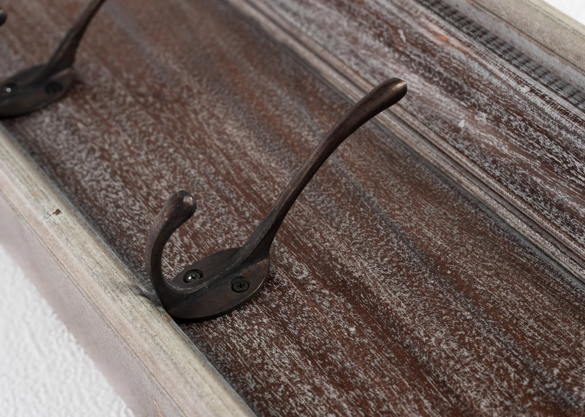Rustic Natural Wash Wood Four Hook Hanging Coat Rack By Homeroots - Image 6