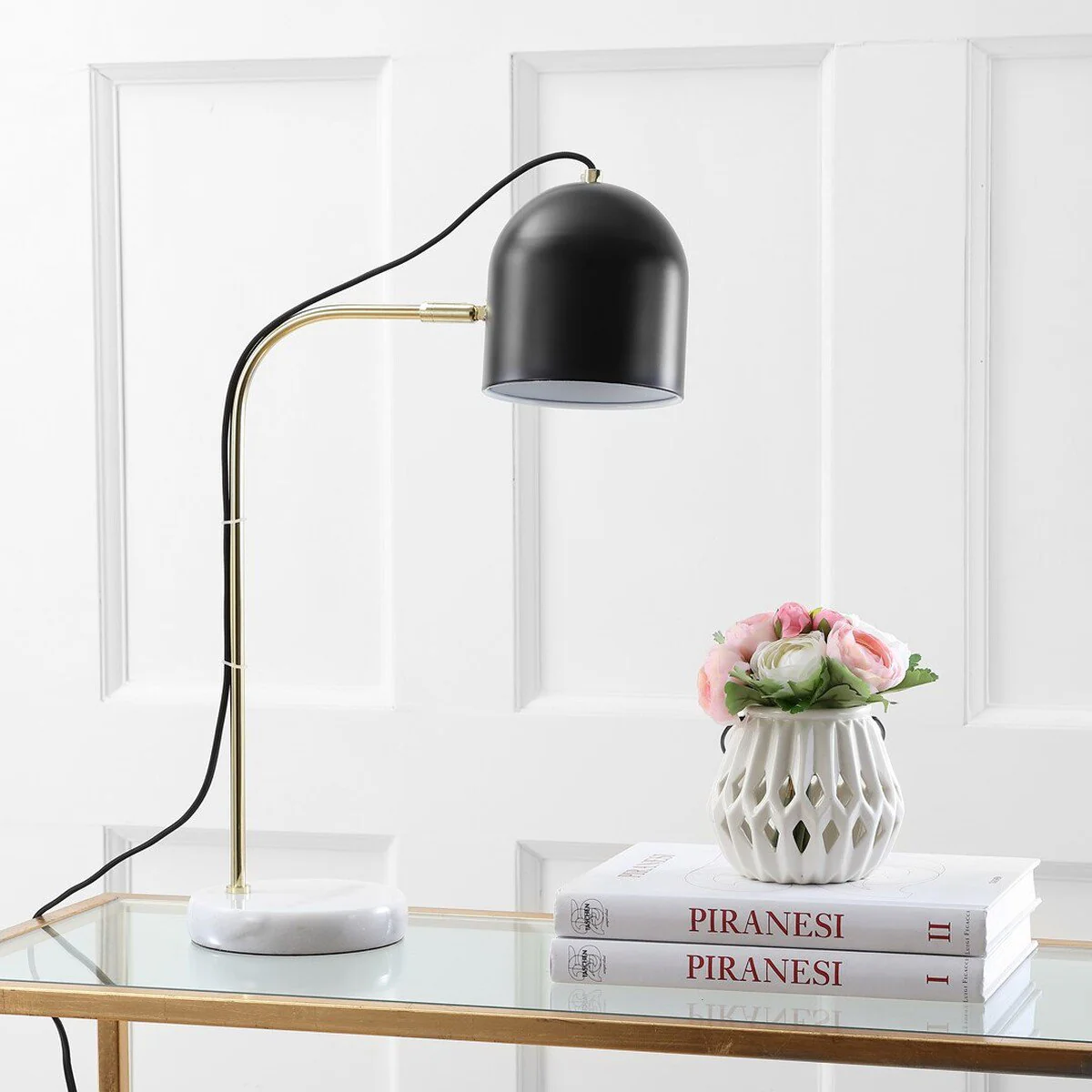 Safavieh Drina, 23.5 Inch, Black/Gold, Table Lamp W/ Usb Port ? - Black - Image 2