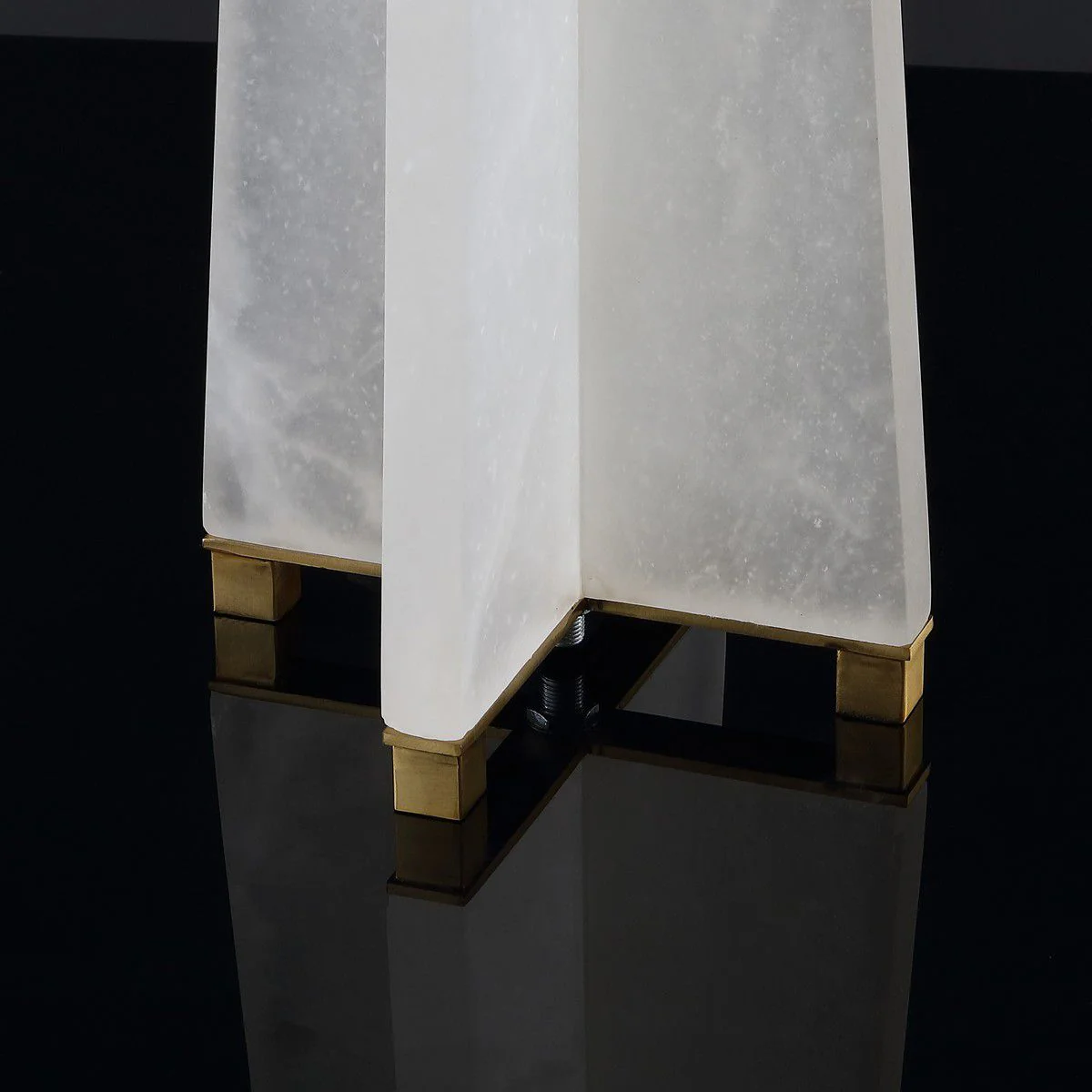 Safavieh Kraus Alabaster Table Lamp - White - Image 5