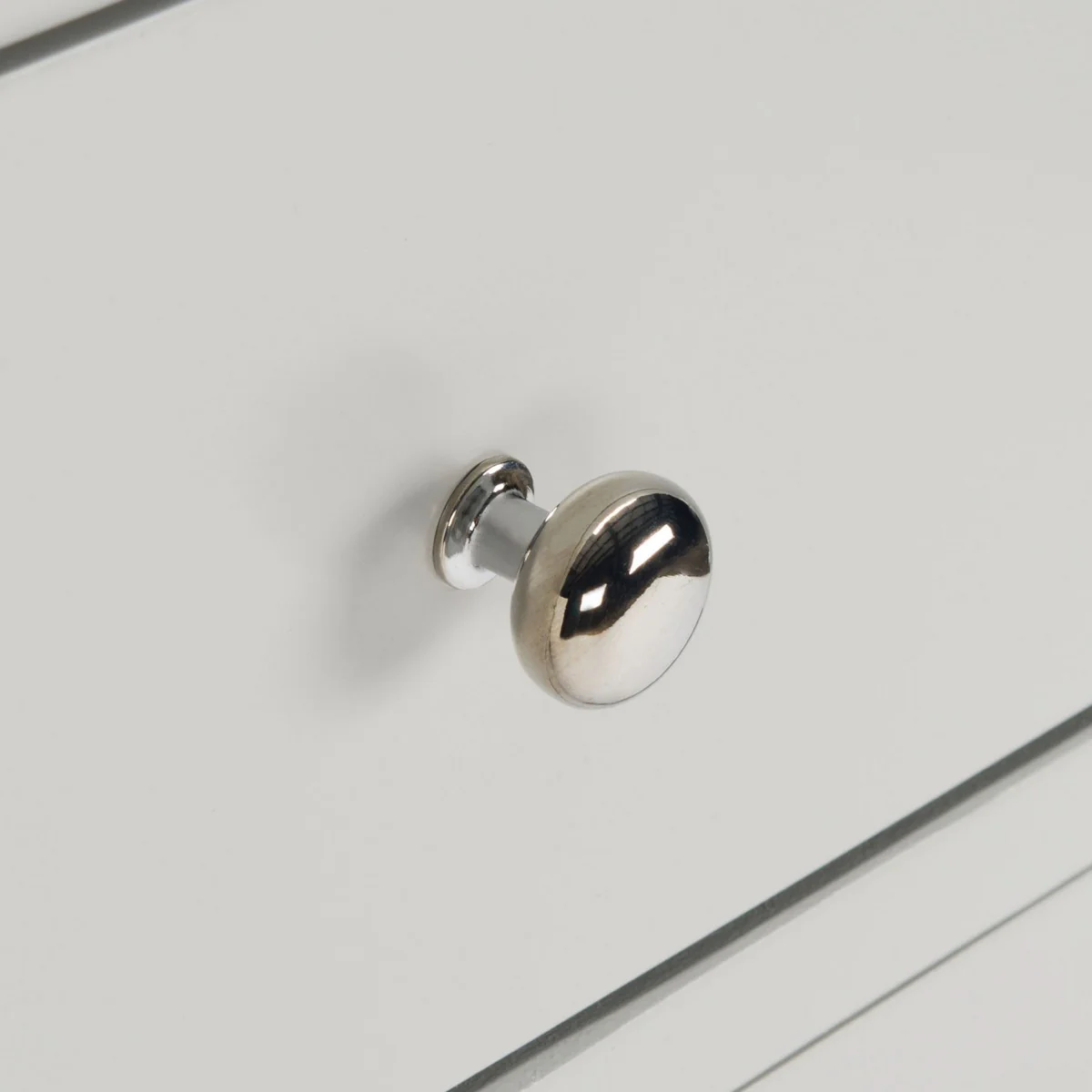 Safavieh Madden Retro Dresser - Gray and Silver - Image 4