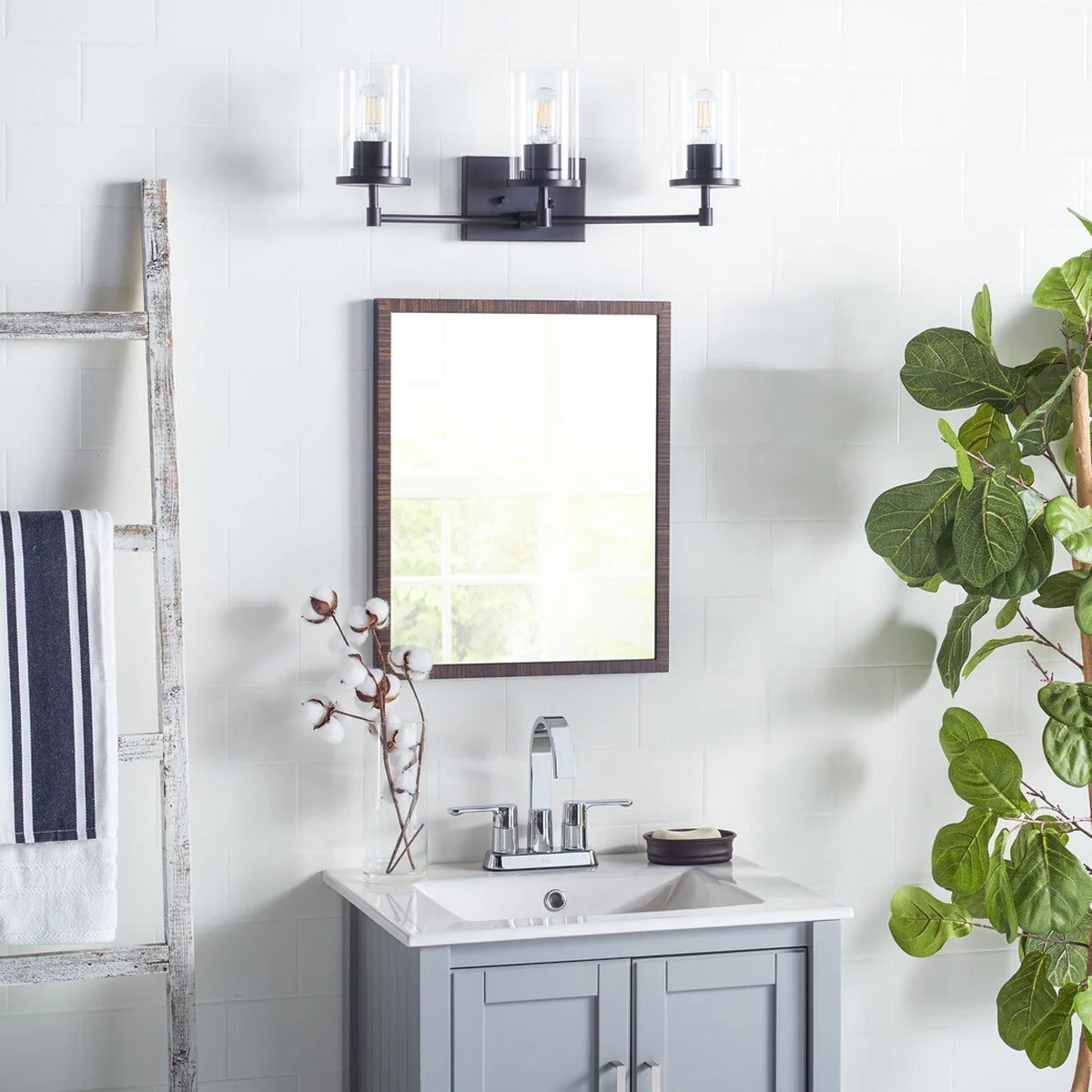 Safavieh Ronsa 3Lt Wall Sconce - Orb - Image 3
