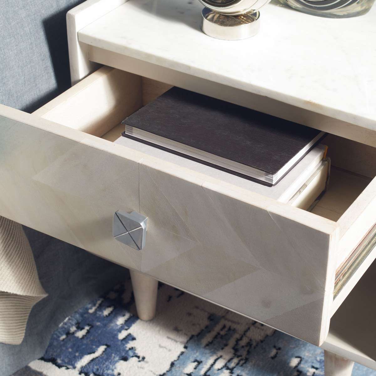 Safavieh Tahseen Parquet Nightstand - White Wash With Silver - Image 4
