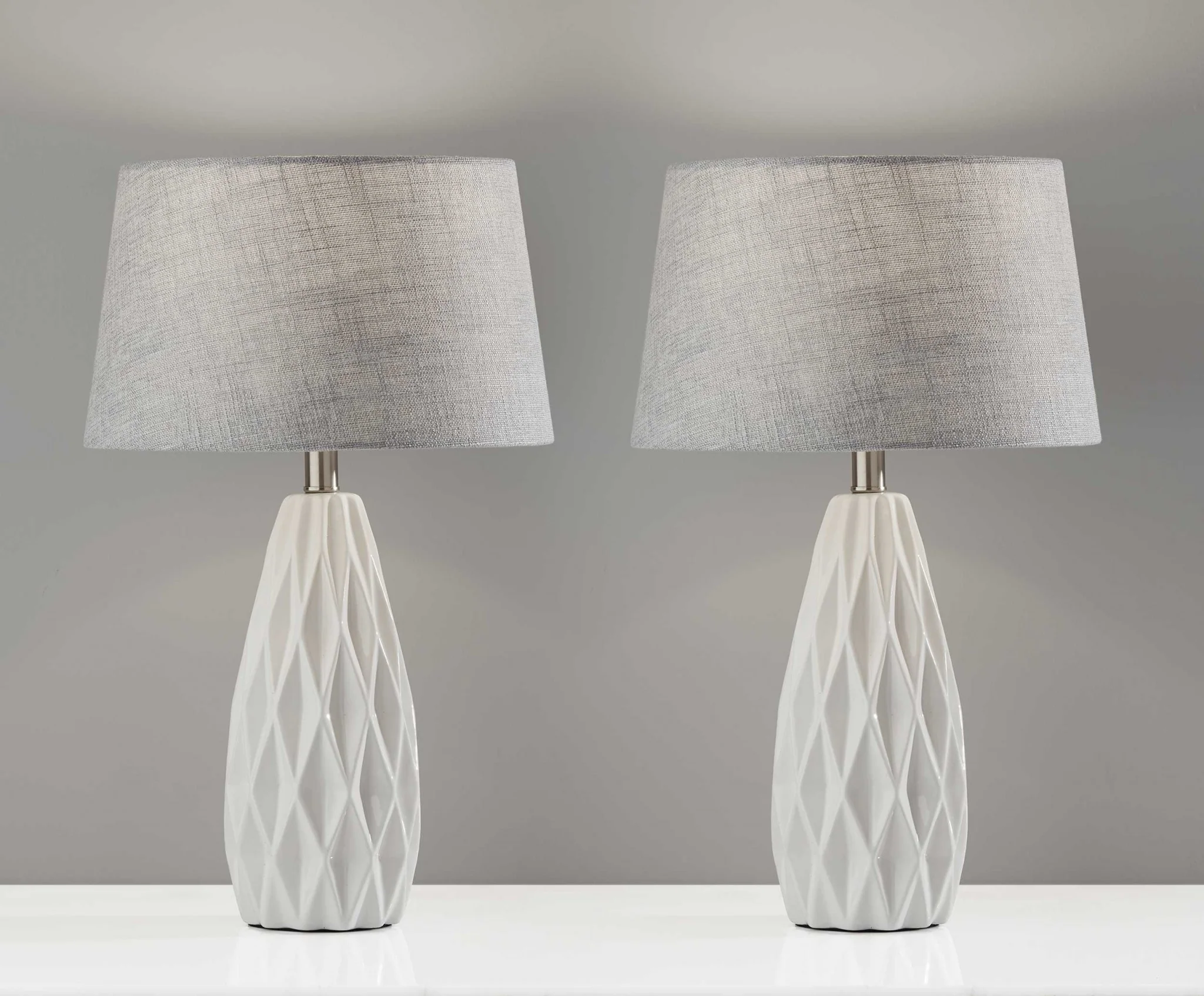 Set of 2 White Ceramic Geometric Base Table Lamp By Homeroots - Image 2