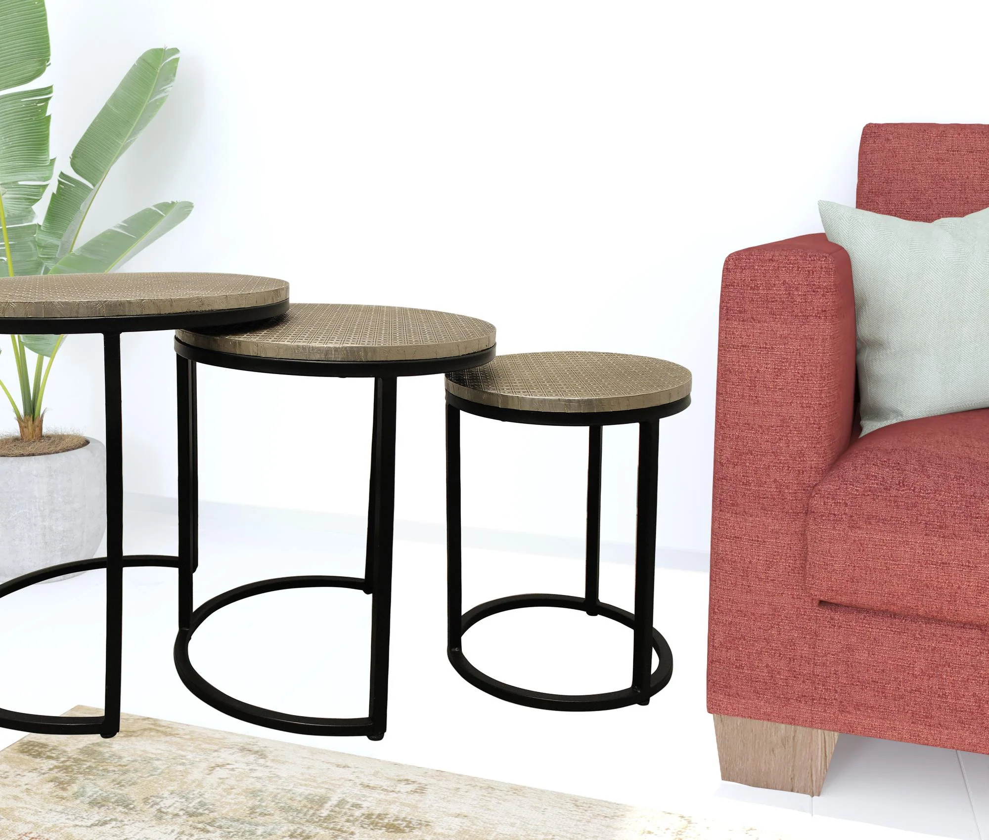 Set Of Three 19" Black And Silver Round Nested Tables By Homeroots - Image 7