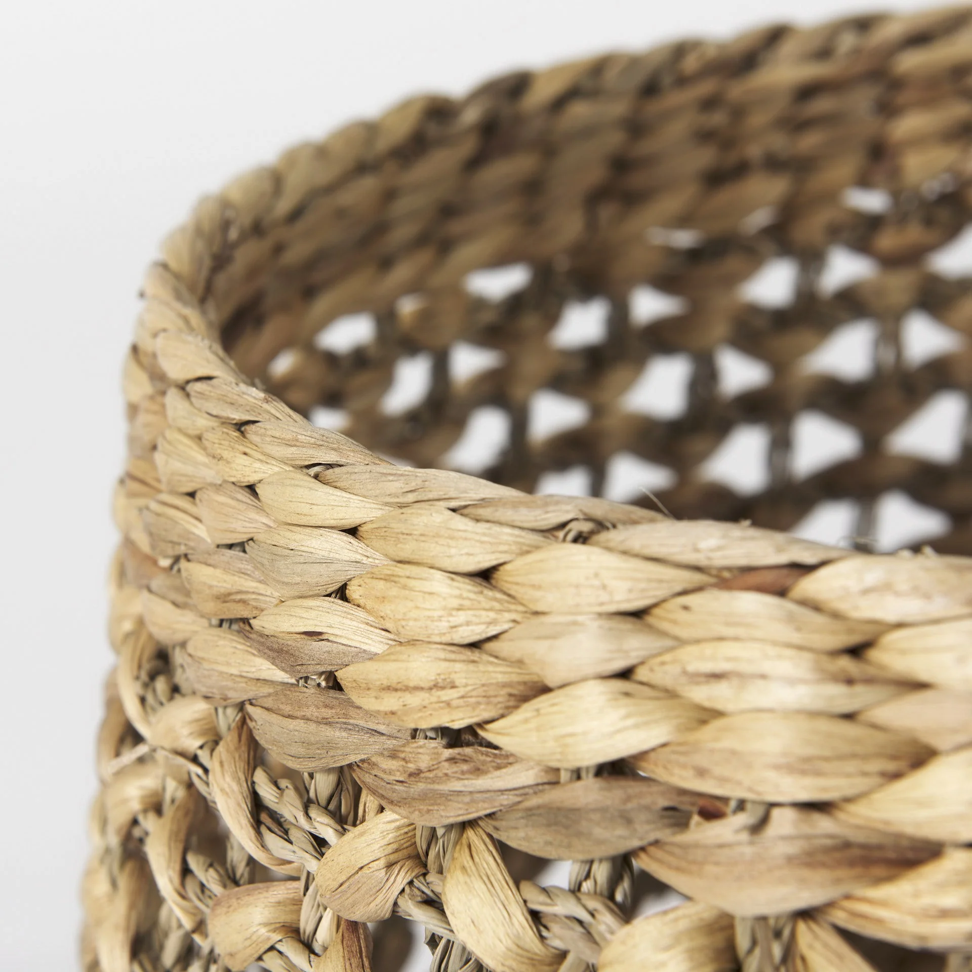 Set of Three Round Wicker Baskets By Homeroots - Image 4