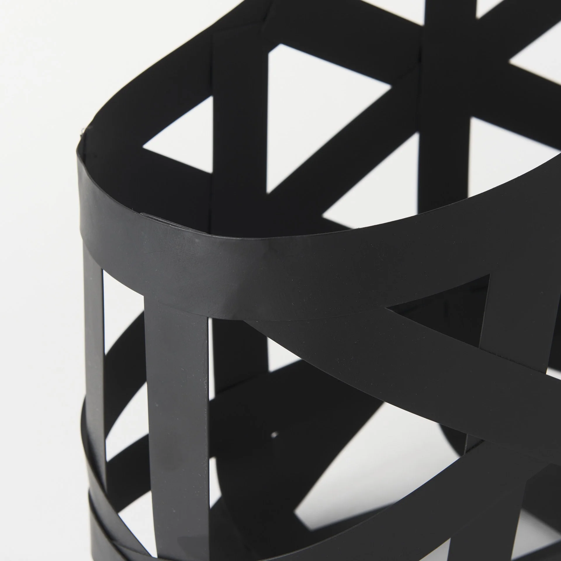 Set of Two Black Geometric Metal Baskets By Homeroots - Image 7
