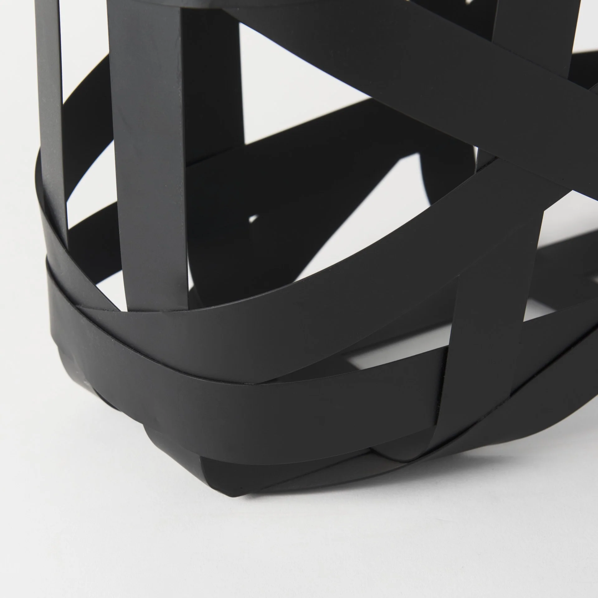 Set of Two Black Geometric Metal Baskets By Homeroots - Image 8