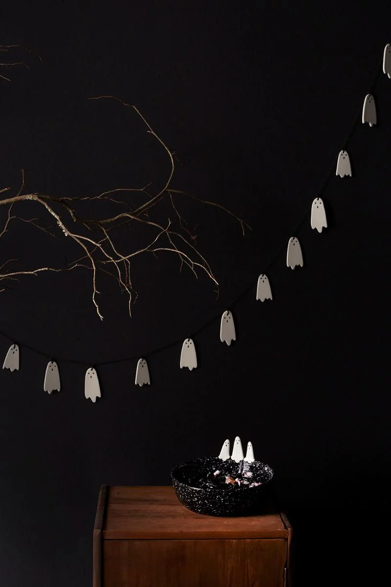Spooky Ghost Garland By Accent Decor - Image 4