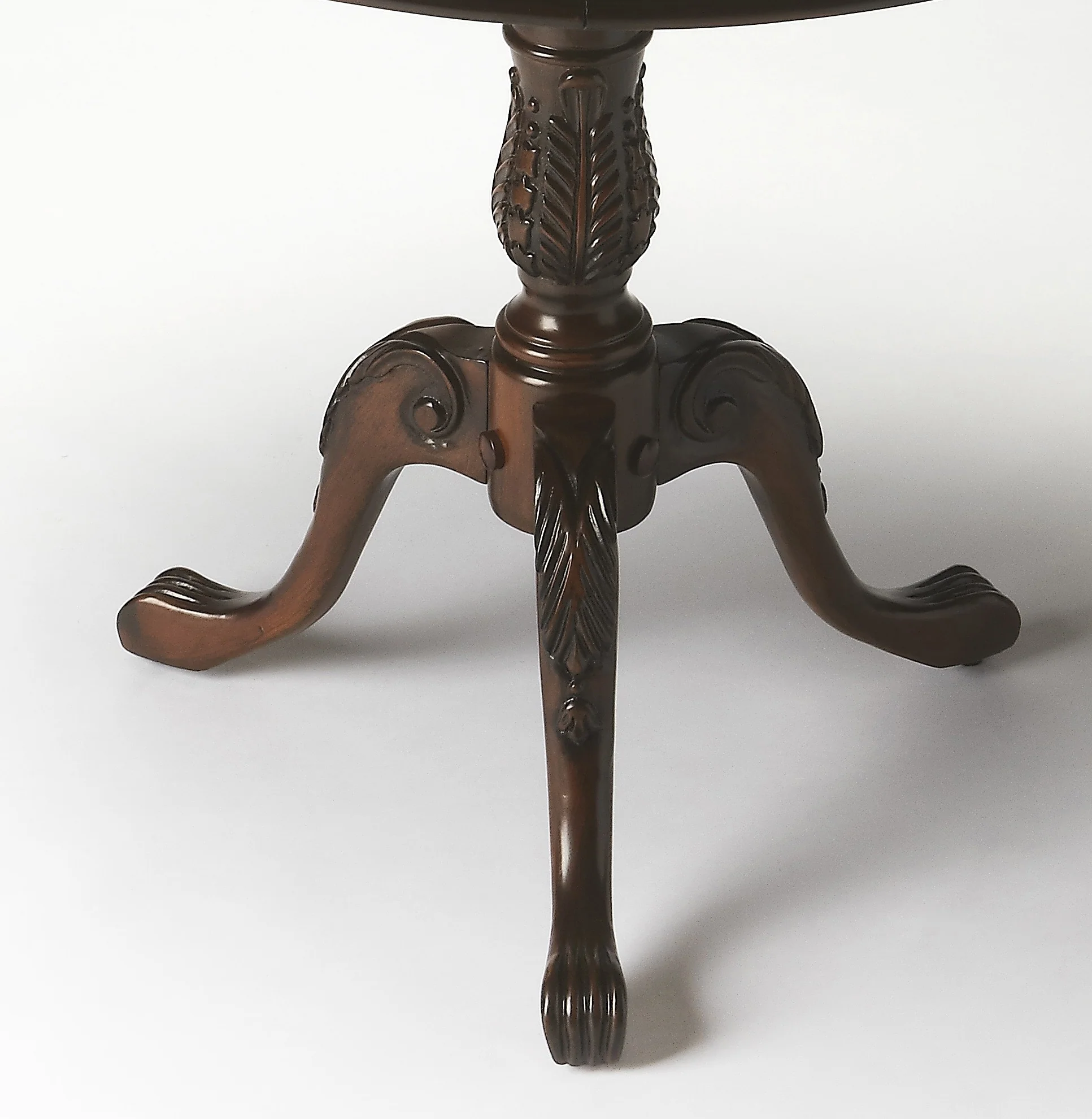 Traditional Cherry Round Pedestal Table By Homeroots - Image 3