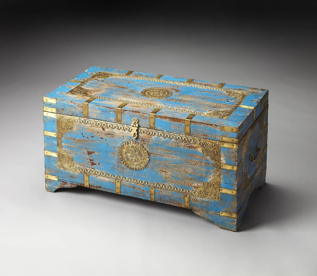 Traditional Hand Painted Brass Inlay Storage Trunk By Homeroots - Image 7