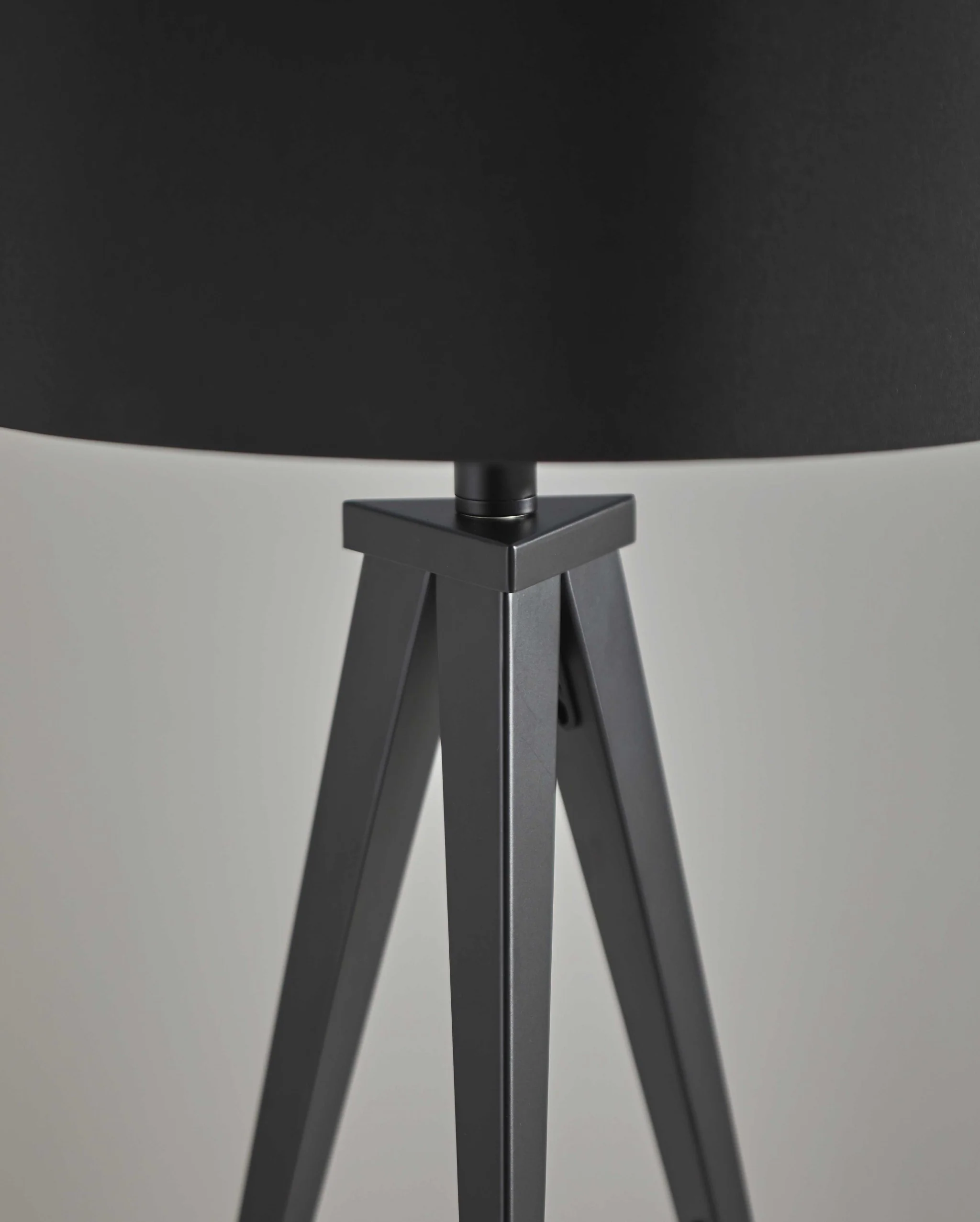 Treble Black Metal Table Lamp By Homeroots - Image 2