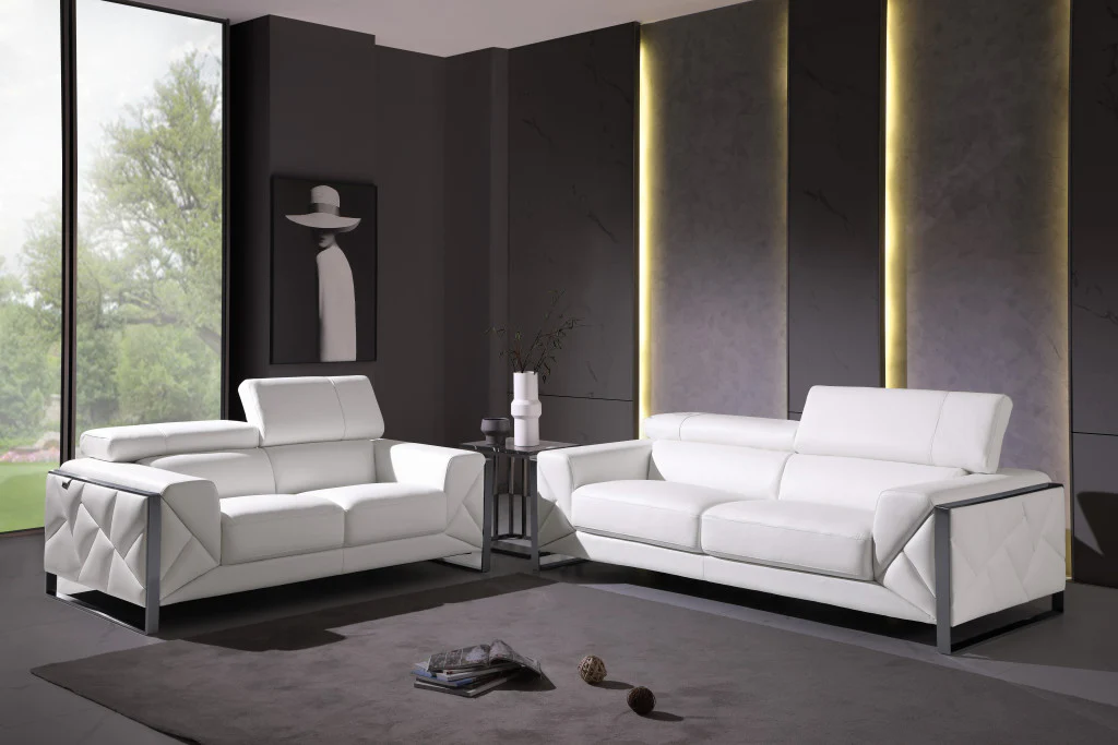 Two Piece White Italian Leather Five Person Seating Set By Homeroots - Image 6