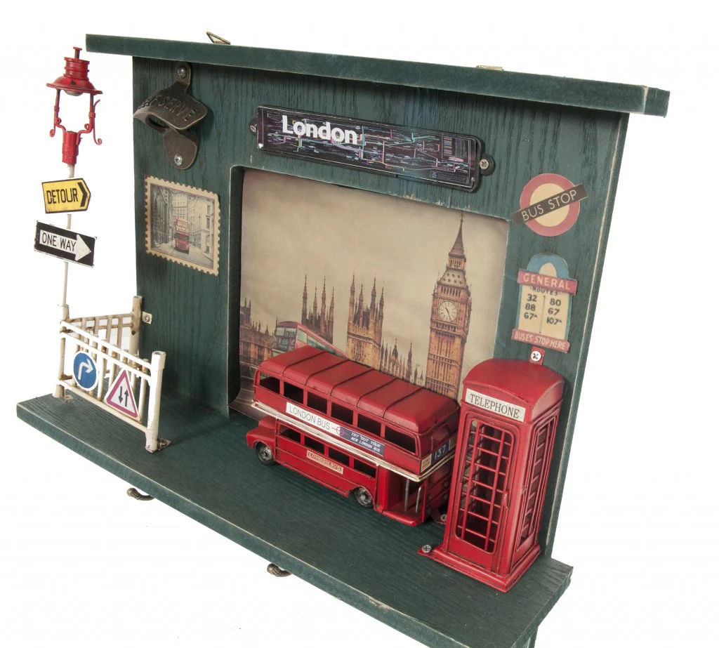 Vintage London Double Decker Key Organizer By Homeroots - Image 4