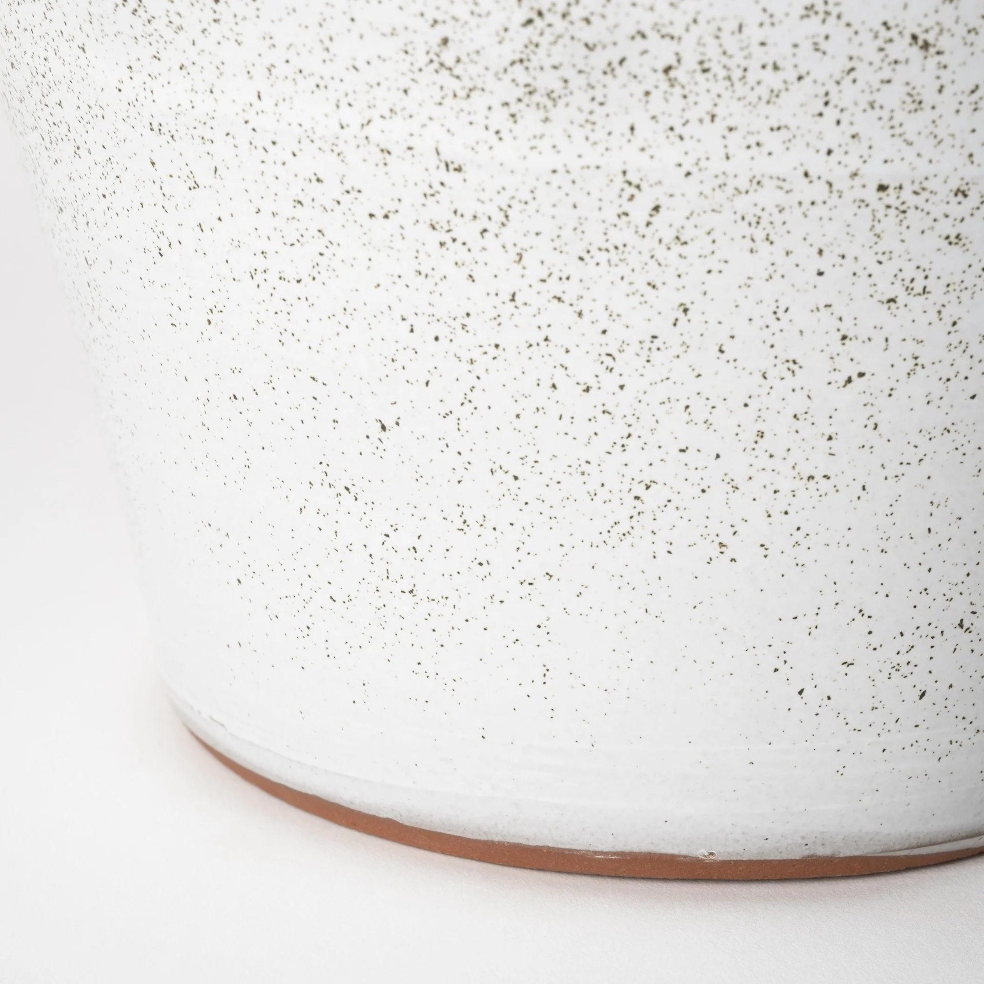White Abstract Cylinder Ceramic Table Vase By Homeroots - Image 5