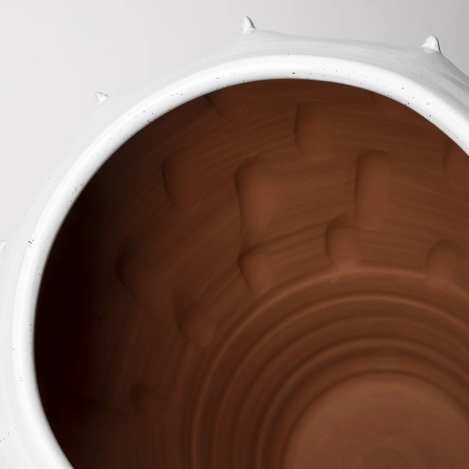 White Abstract Cylinder Ceramic Table Vase By Homeroots - Image 7