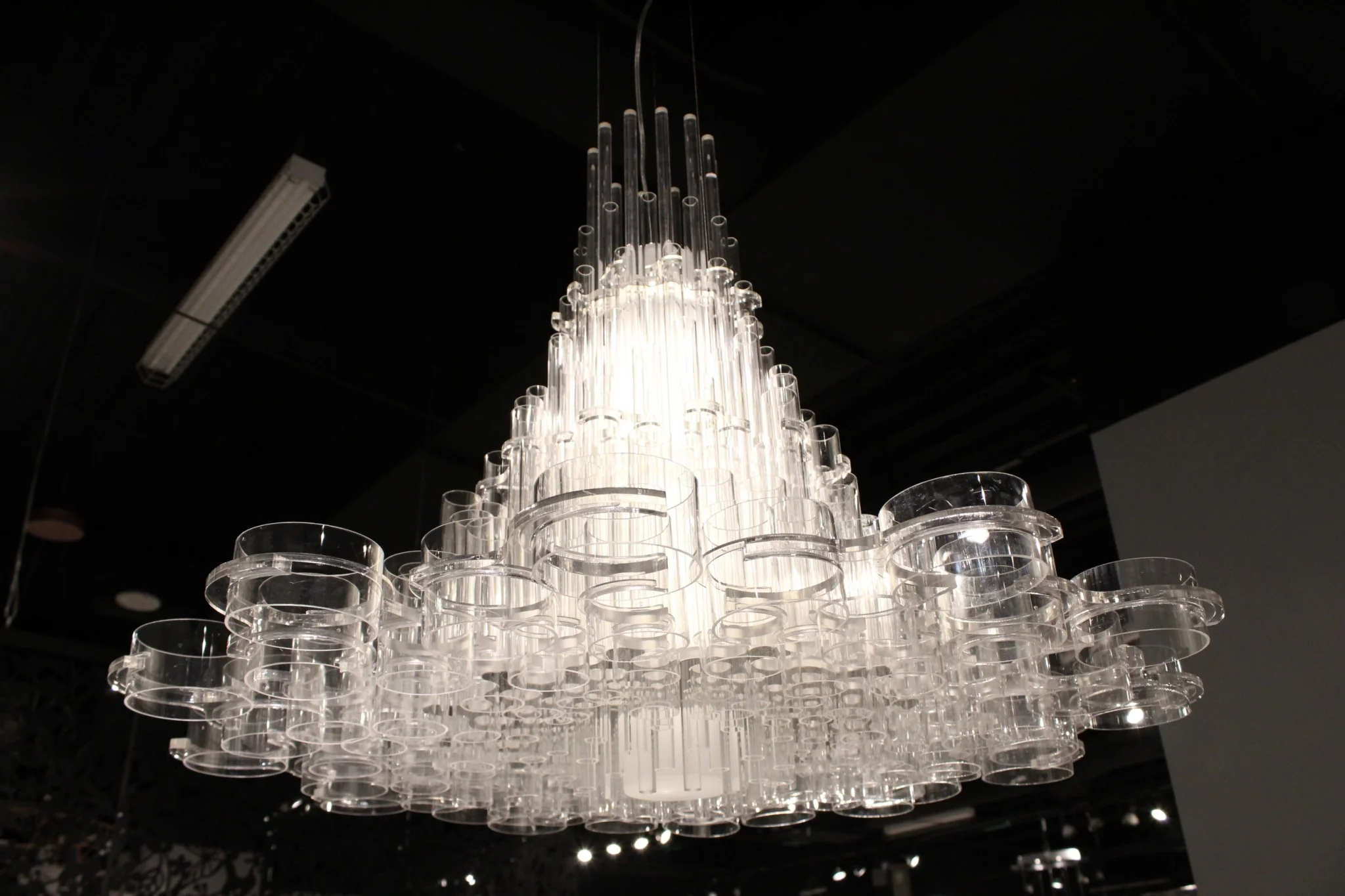 White Acrylic Pendant Lamp By Homeroots - Image 2