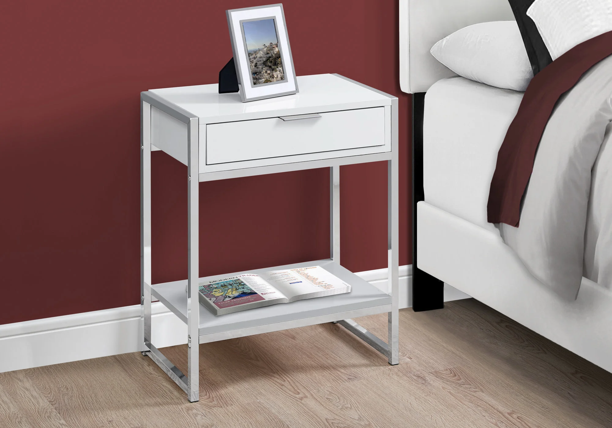 White Finish and Metal Accent Table By Homeroots - 333226 - Image 2