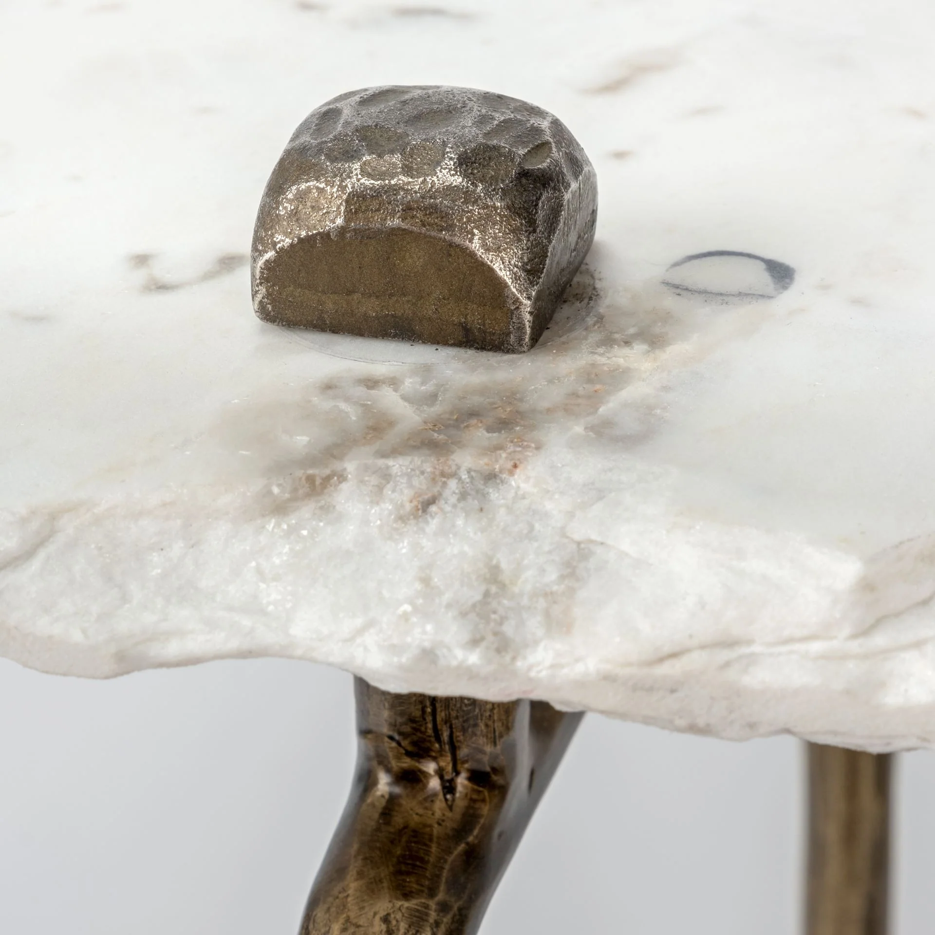 White Marble Console Table With Brass Toned Iron Base By Homeroots - Image 4