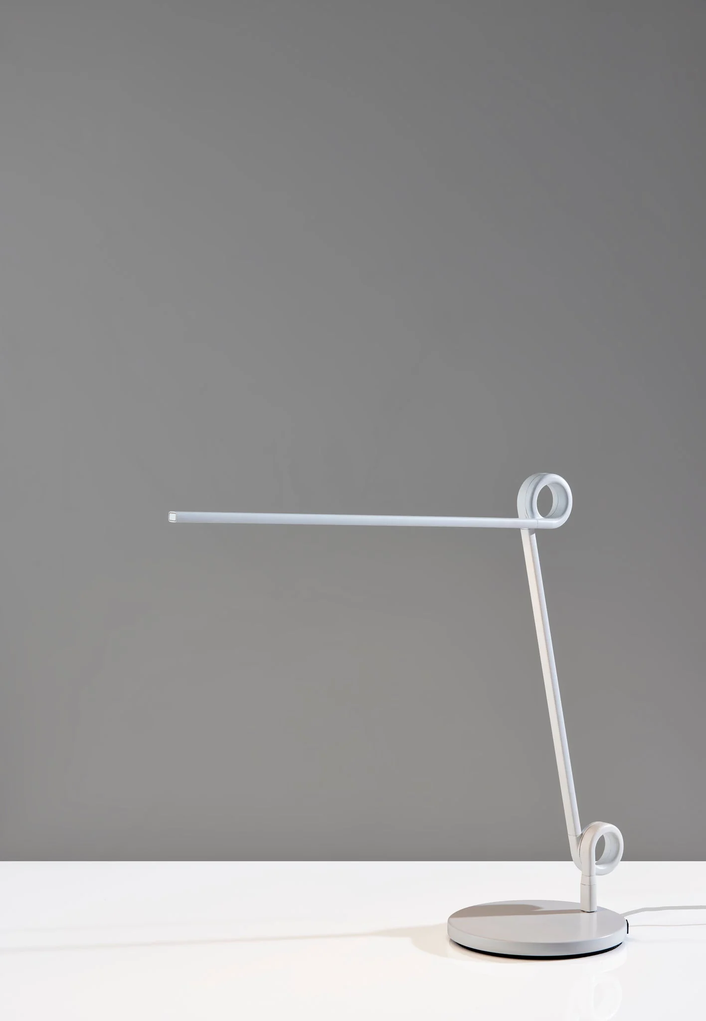 White Metal Novelty Desk Table Lamp By Homeroots - Image 3