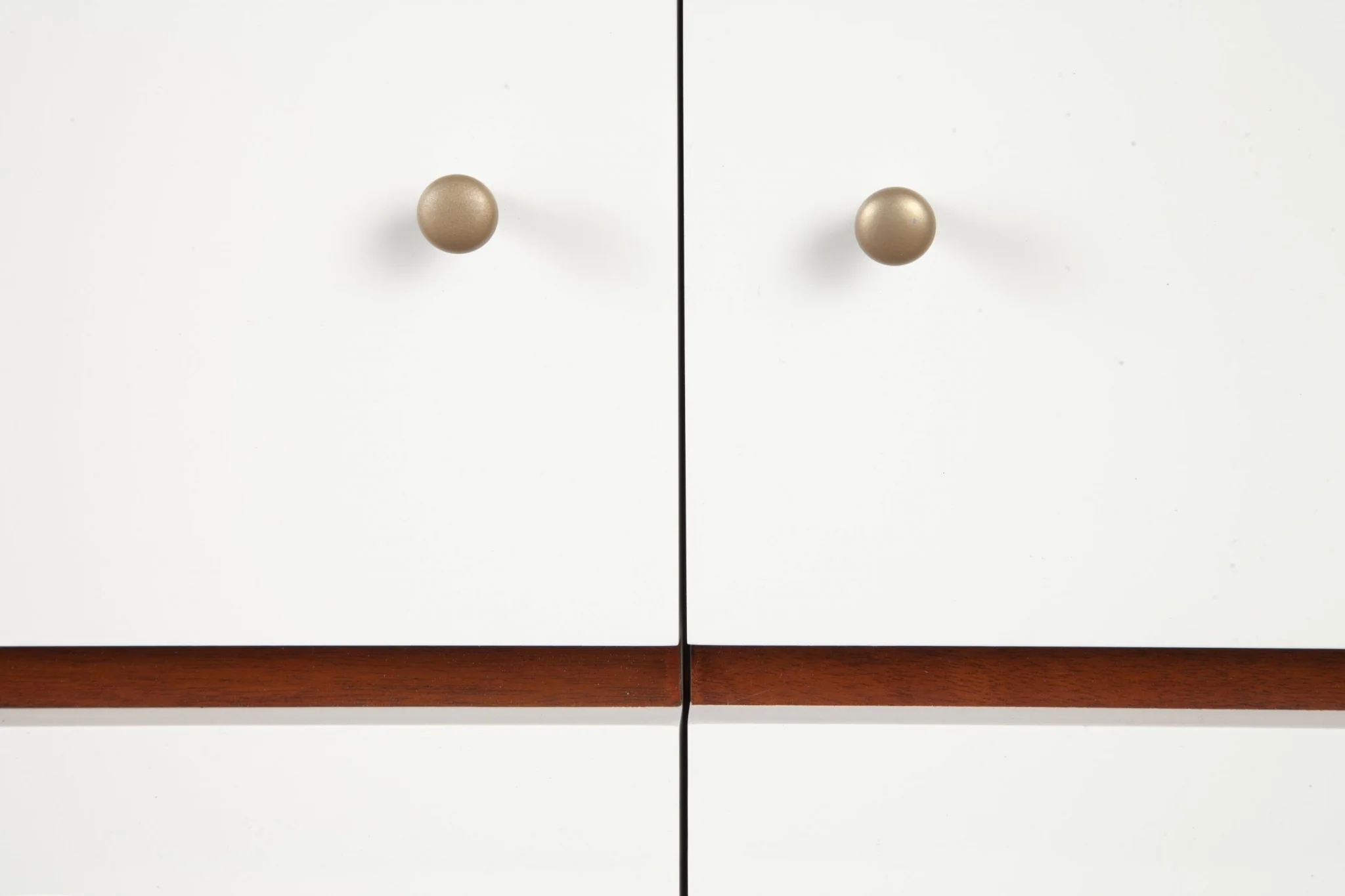 White Mid Century Mod TV Console with Acorn Accents By Homeroots - Image 3
