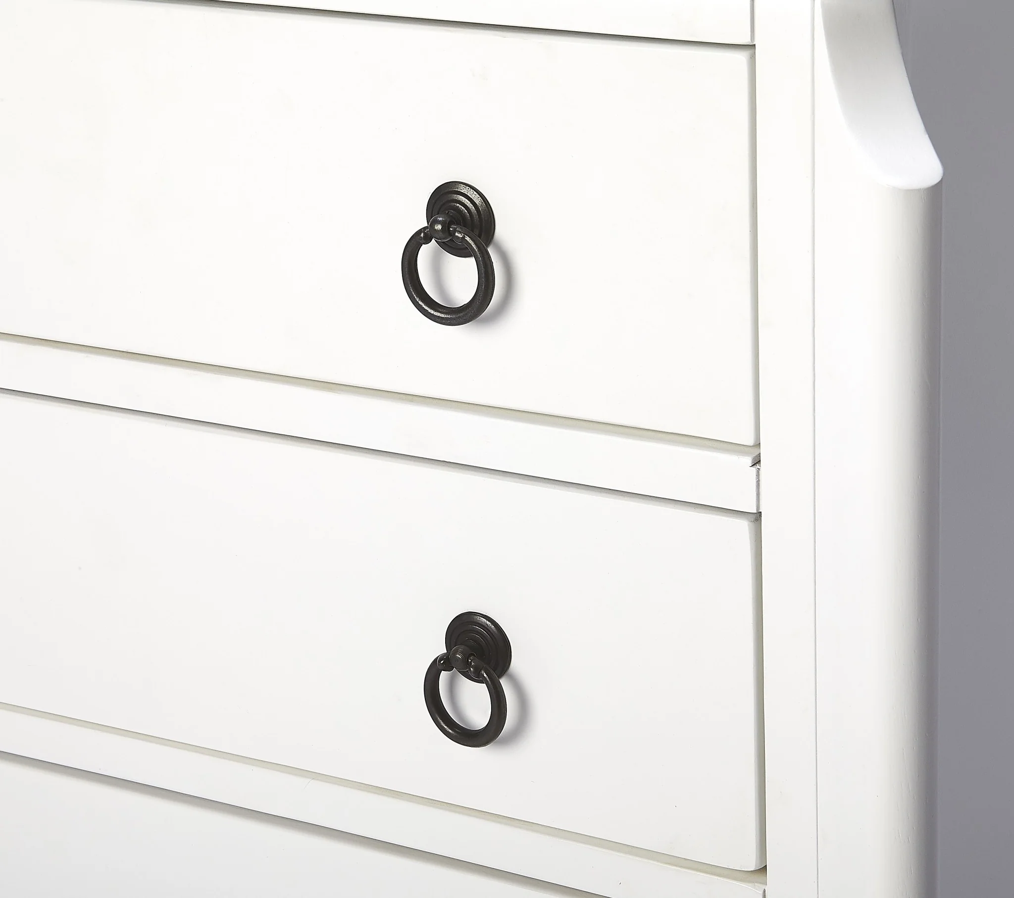 Wilshire Glossy White Accent Chest By Homeroots - Image 5