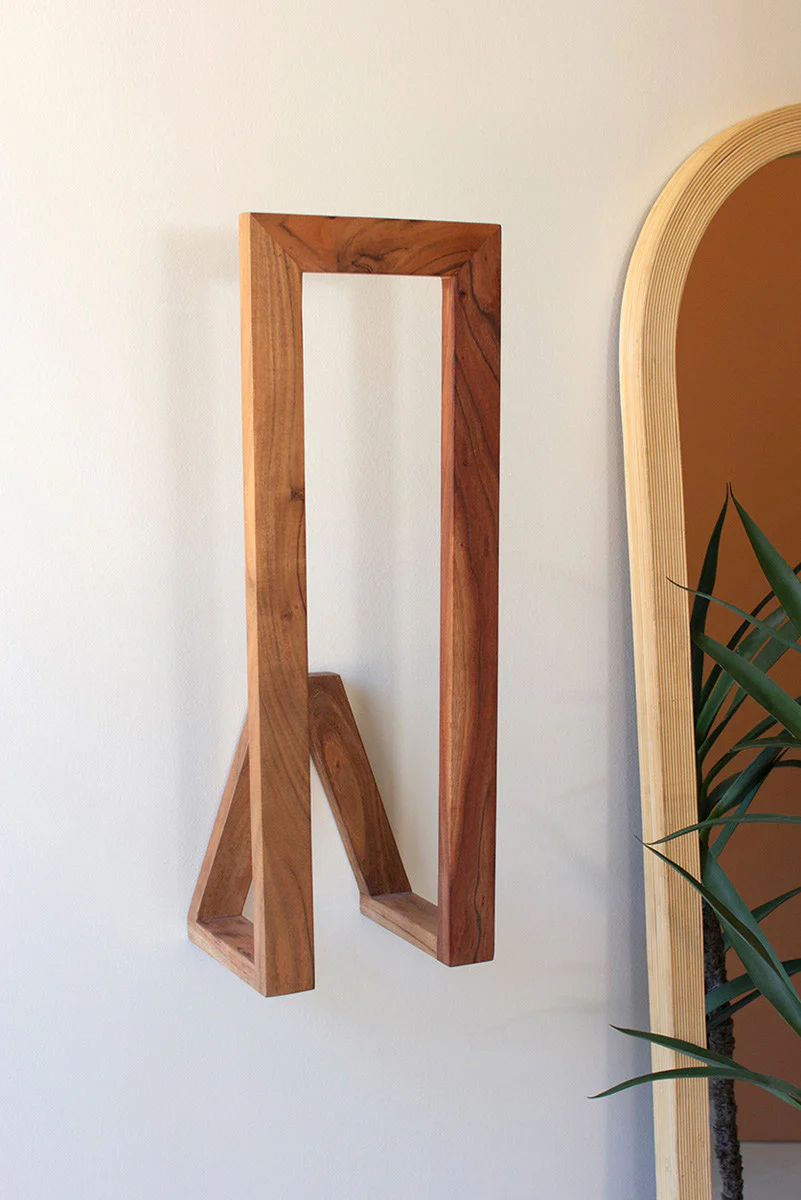 Wooden Wall Towel Rack By Kalalou - Image 4