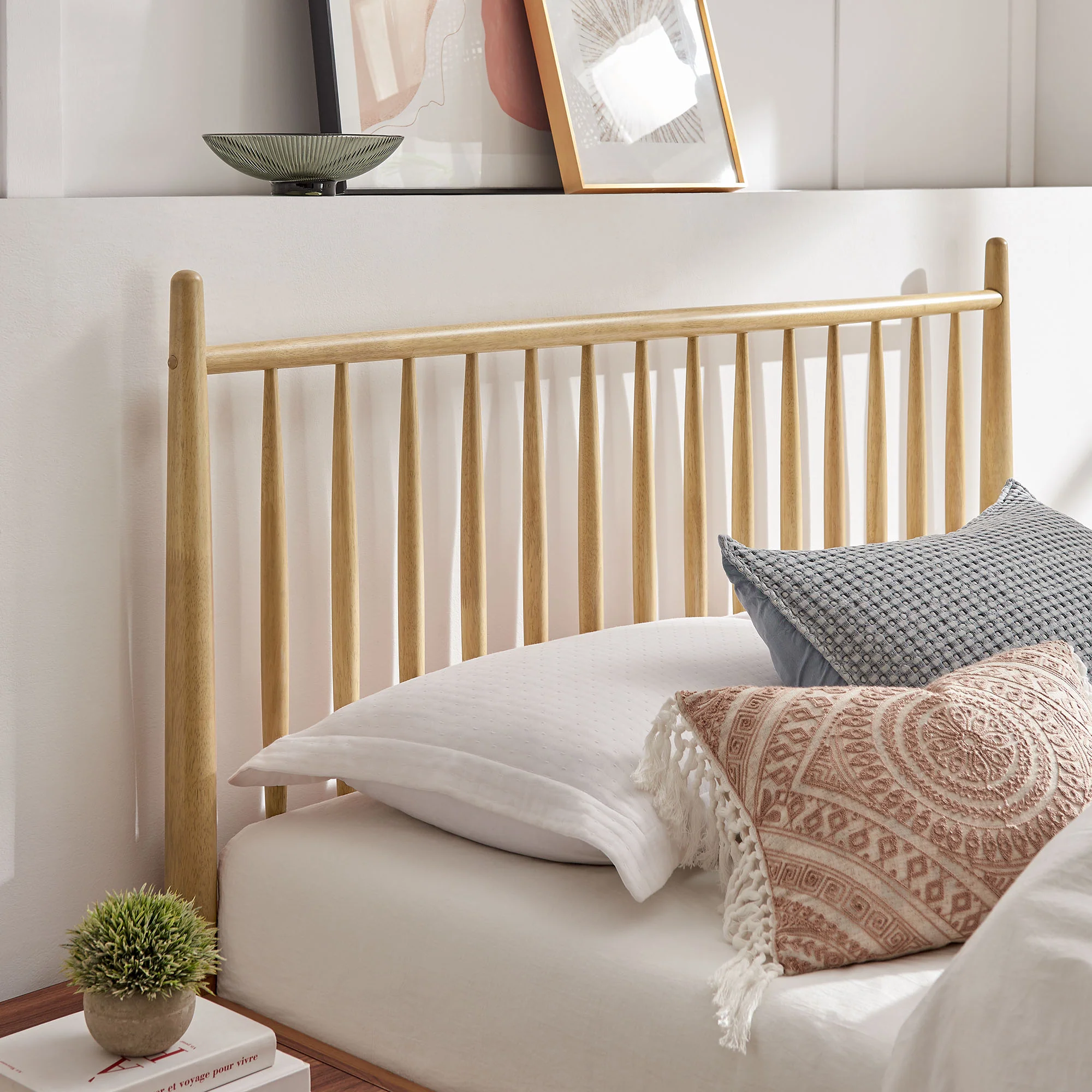 Zane Queen Size Spindle Bed by Modway - Image 14