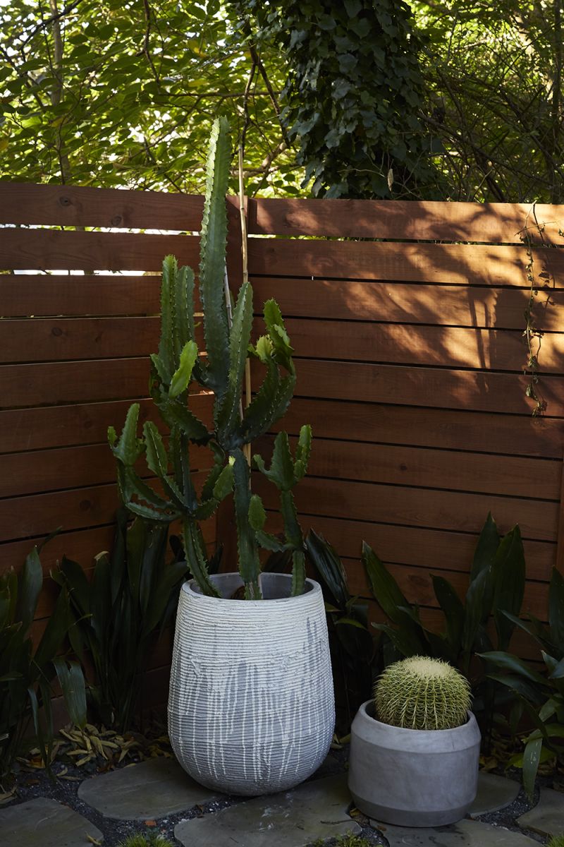 Zimmer Planter 22" x  26.5" By Accent Decor - Image 3