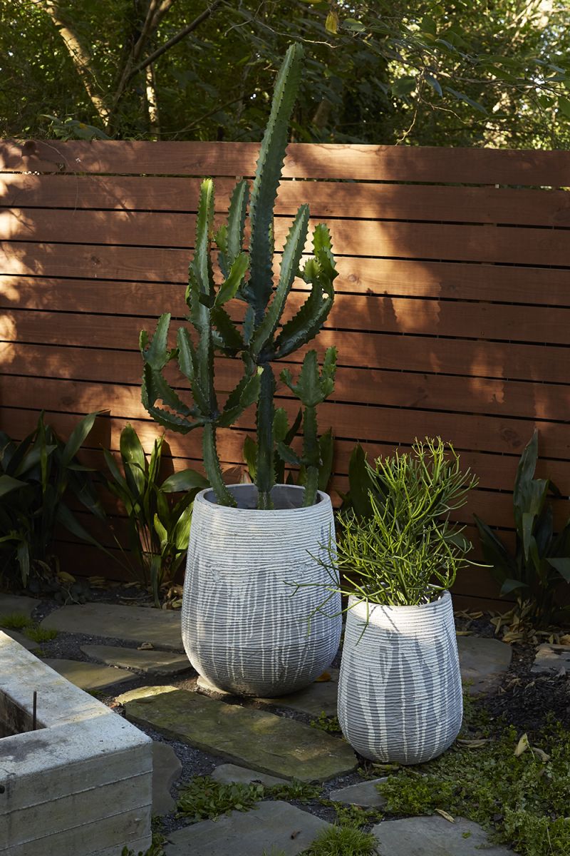 Zimmer Planter 22" x  26.5" By Accent Decor - Image 6